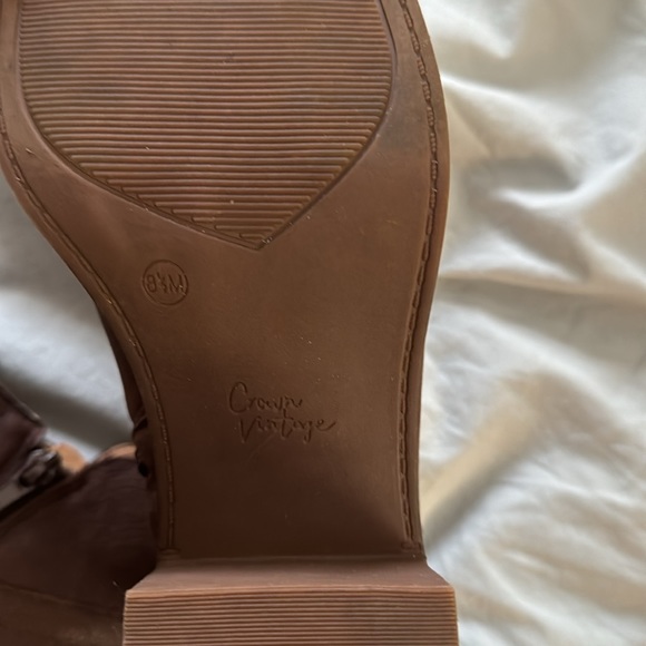 Crown Vintage short boots. Brown leather. Chunky Heel. 8.5 Almost New. - Picture 11 of 12